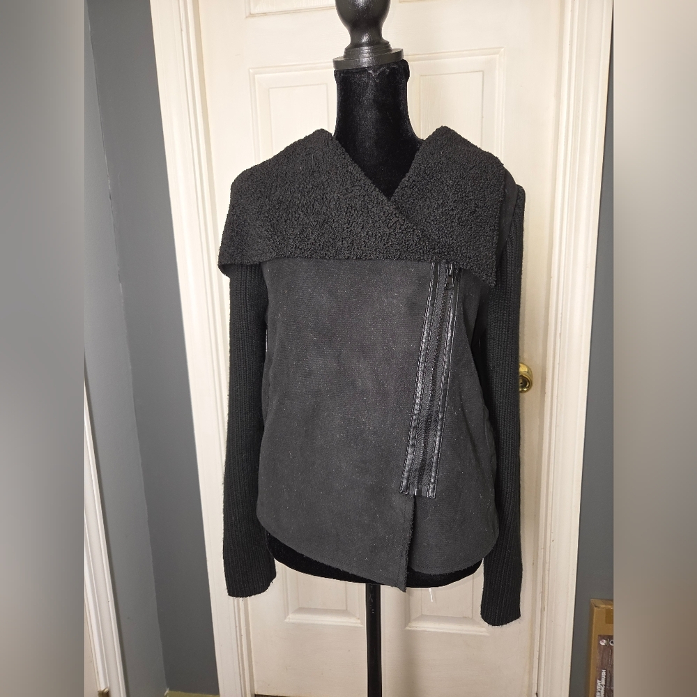 Kendall & Kylie Women's Black Asymmetrical Jacket Size Medium